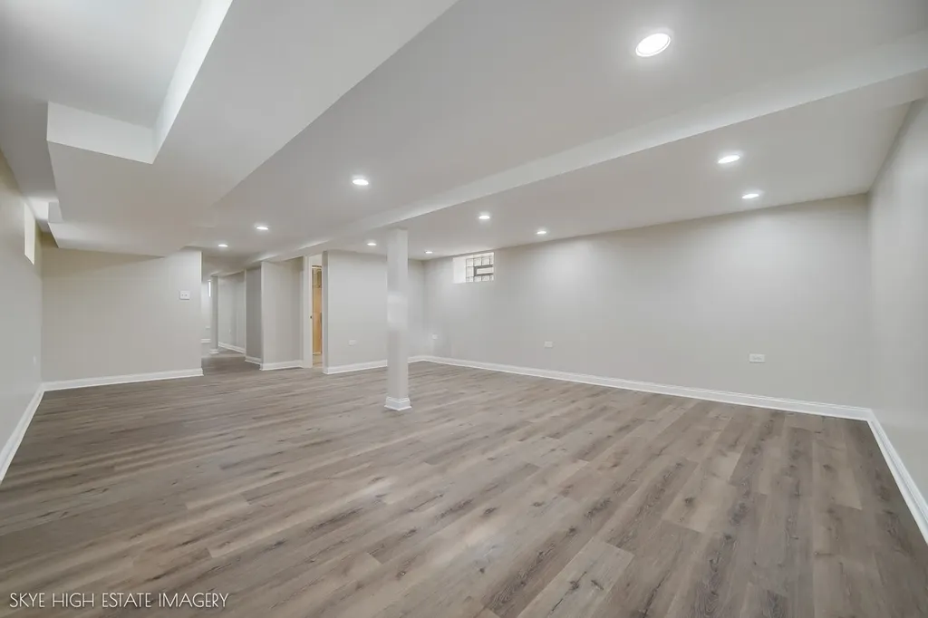 11232 South Albany Avenue Chicago IL 60655