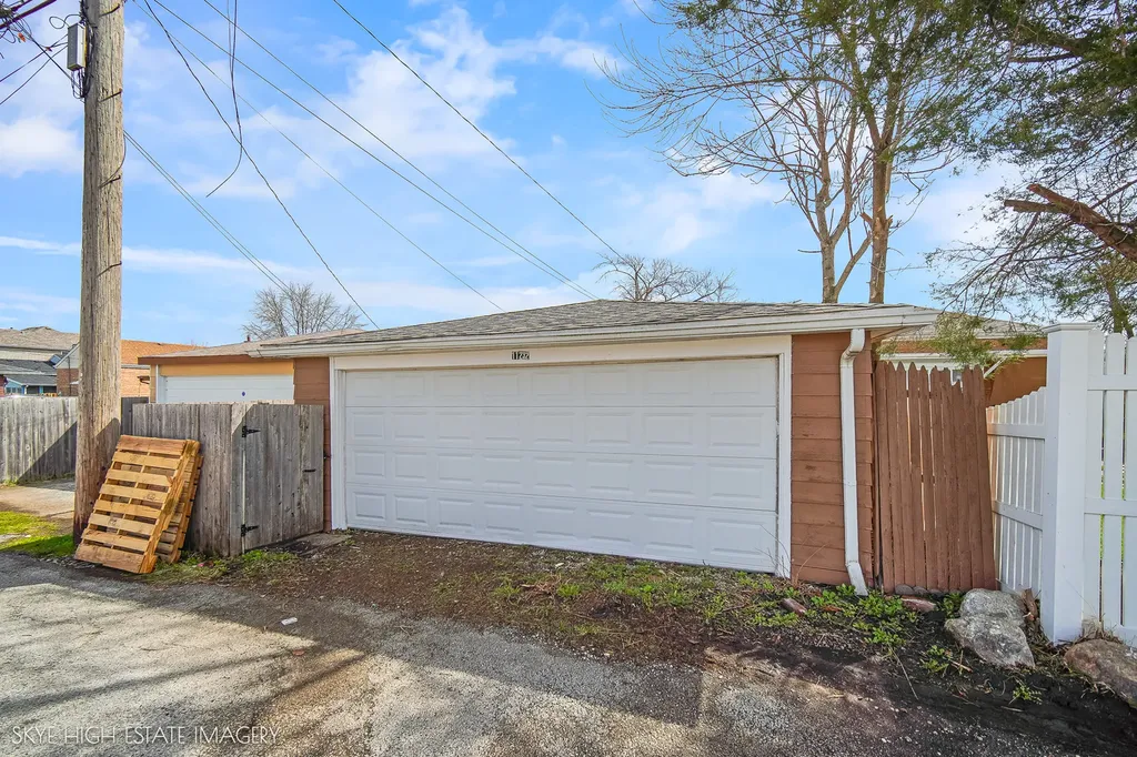 11232 South Albany Avenue Chicago IL 60655