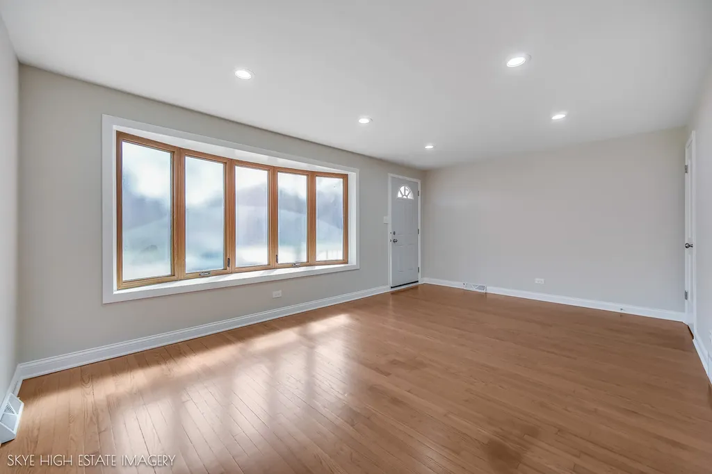 11232 South Albany Avenue Chicago IL 60655
