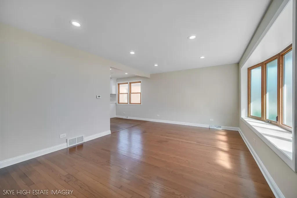 11232 South Albany Avenue Chicago IL 60655