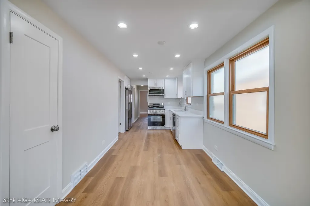 11232 South Albany Avenue Chicago IL 60655