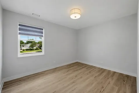 1927 Warwick Lane Schaumburg IL 60193