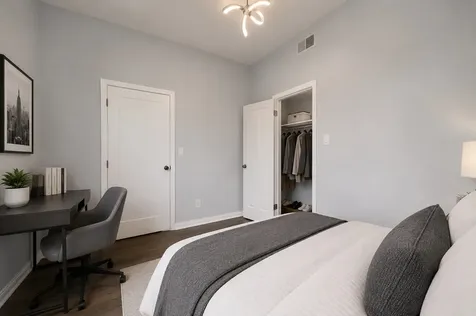 2251 West Belmont Avenue Chicago IL 60618