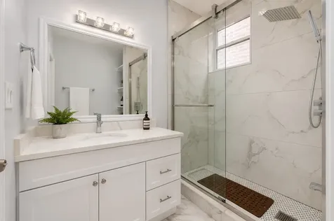 2251 West Belmont Avenue Chicago IL 60618