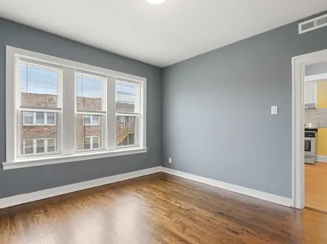 7649 South Yates Boulevard Chicago IL 60649