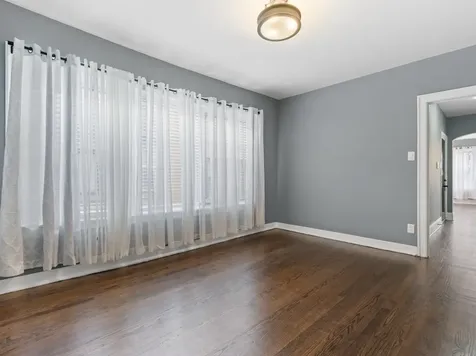 7649 South Yates Boulevard Chicago IL 60649