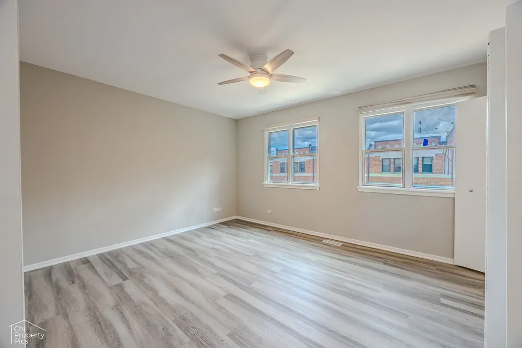 2730 North Greenview Avenue Chicago IL 60614