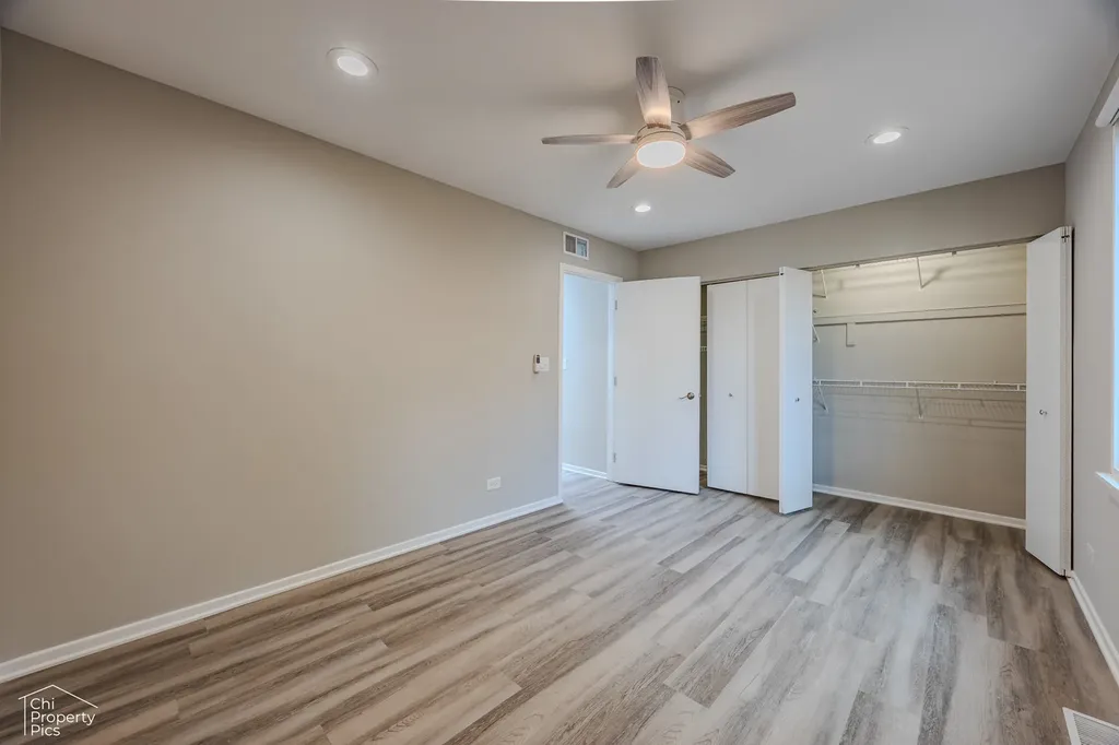 2730 North Greenview Avenue Chicago IL 60614