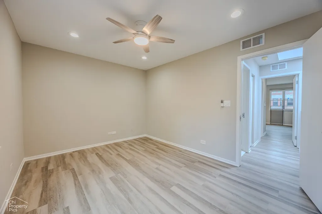 2730 North Greenview Avenue Chicago IL 60614