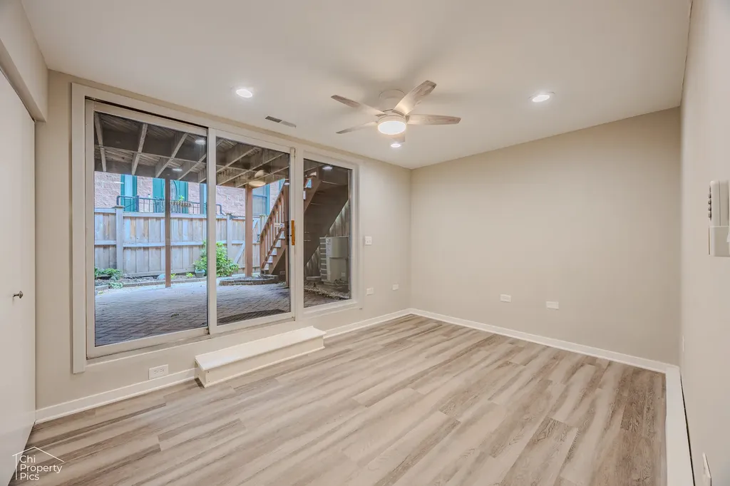 2730 North Greenview Avenue Chicago IL 60614