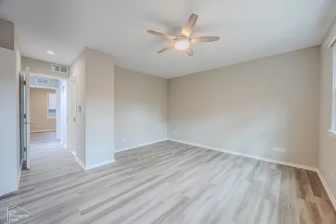 2730 North Greenview Avenue Chicago IL 60614