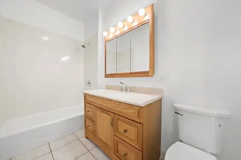 718 West 51st Street Chicago IL 60609