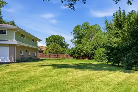 2802 15TH Street Winthrop Harbor IL 60096
