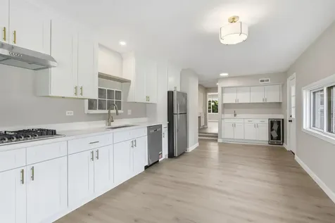 2802 15TH Street Winthrop Harbor IL 60096