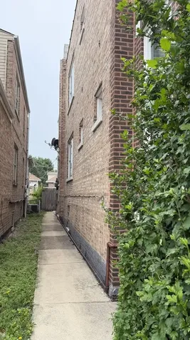 4954 South Kedvale Avenue Chicago IL 60632