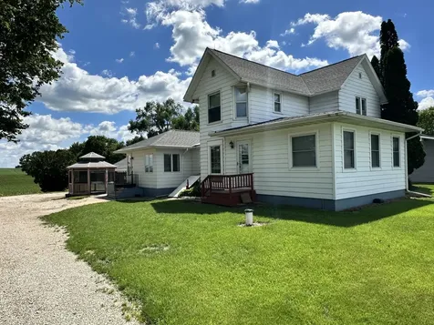 5827 Garden Plain Road Fulton IL 61252
