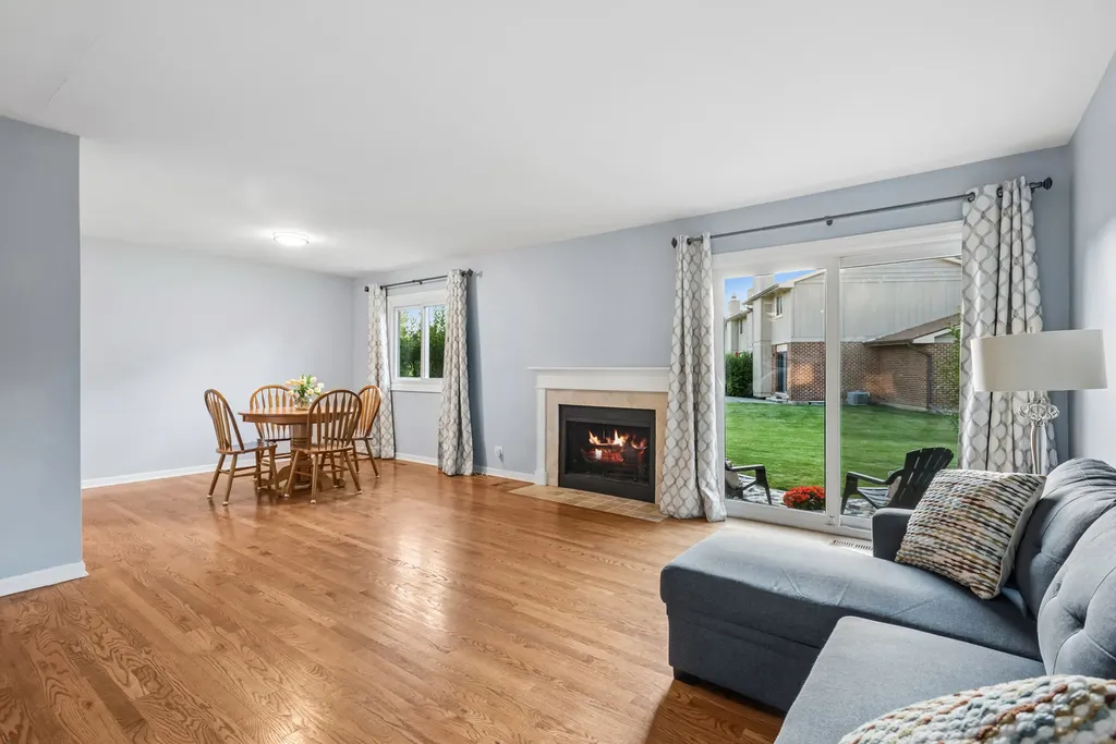 1534 Blackburn Street Wheaton IL 60189