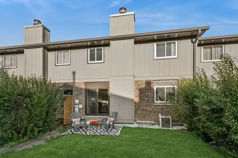 1534 Blackburn Street Wheaton IL 60189