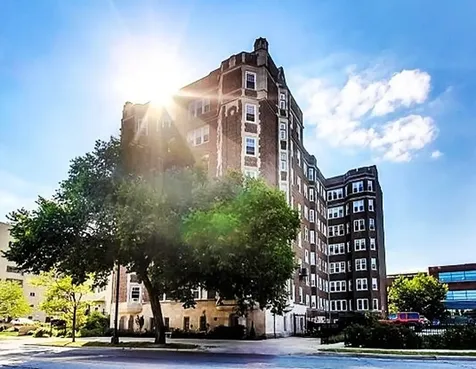 6334 North Sheridan Road Chicago IL 60660