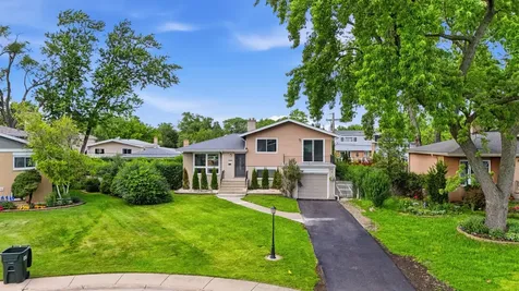 2524 Allison Court Glenview IL 60025