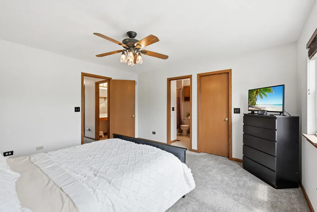 2054 Winding Lakes Drive Plainfield IL 60586
