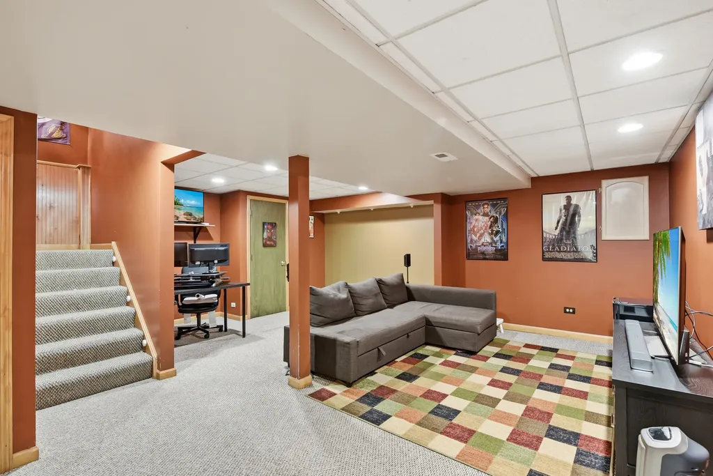 2054 Winding Lakes Drive Plainfield IL 60586