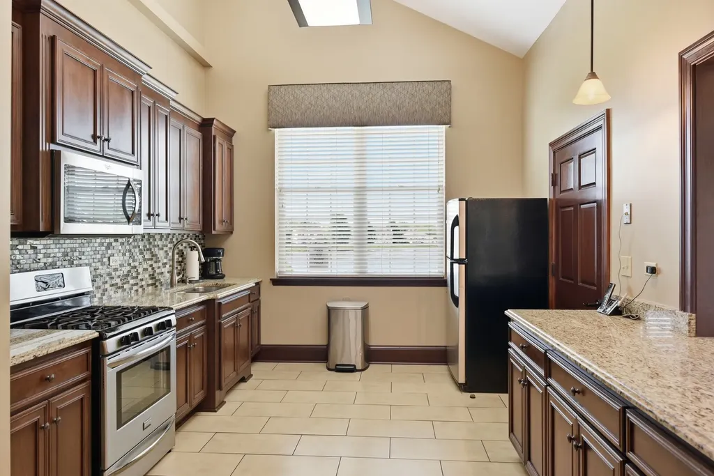 2054 Winding Lakes Drive Plainfield IL 60586