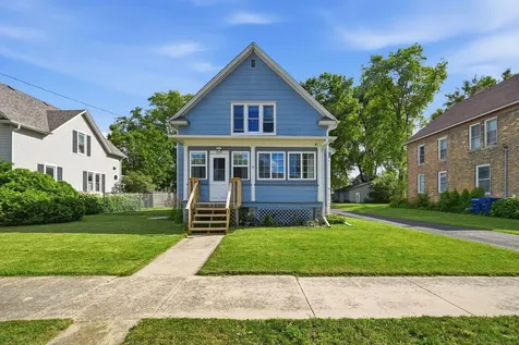 924 Prospect Street Dekalb IL 60115