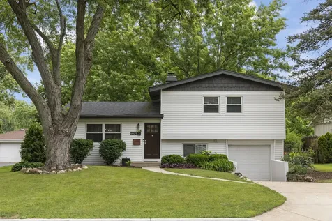 6029 Grand Avenue Downers Grove IL 60516