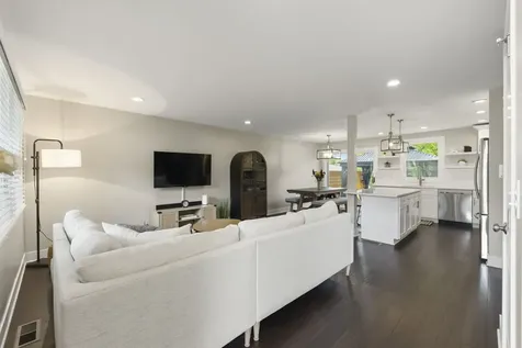 6029 Grand Avenue Downers Grove IL 60516