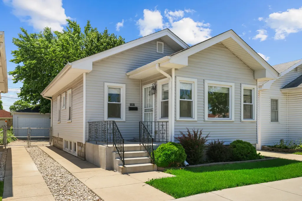 7351 West Barry Avenue Chicago IL 60707
