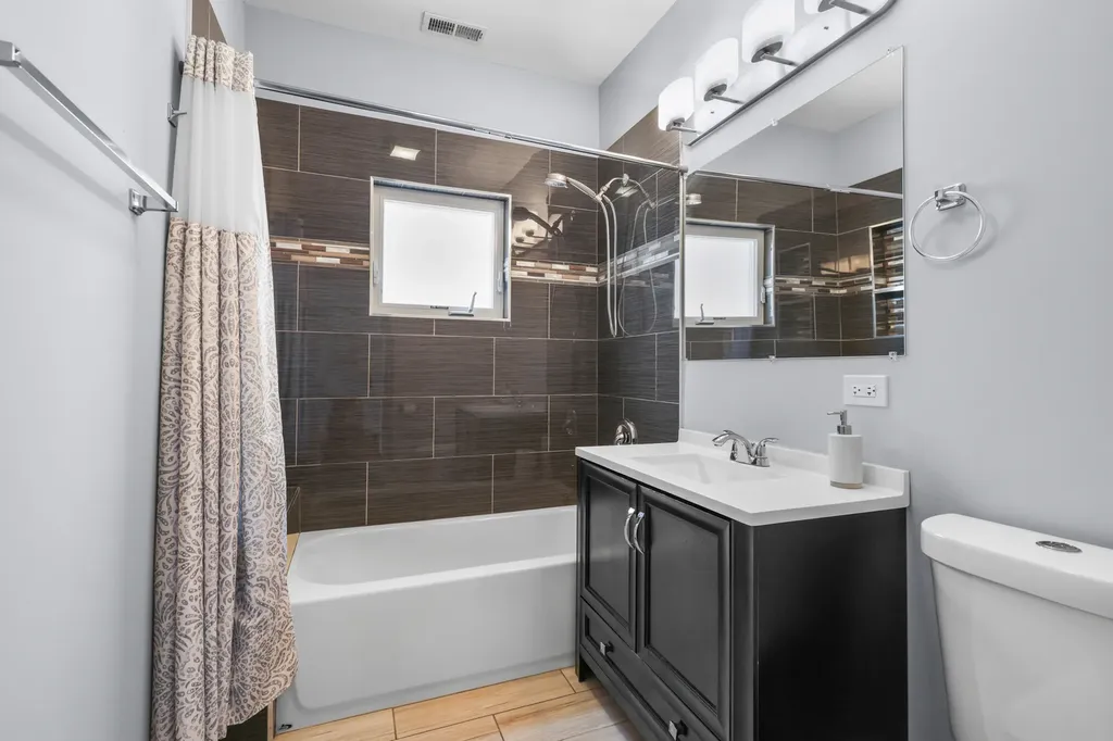 7351 West Barry Avenue Chicago IL 60707