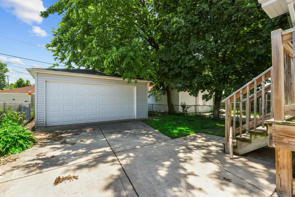 7351 West Barry Avenue Chicago IL 60707
