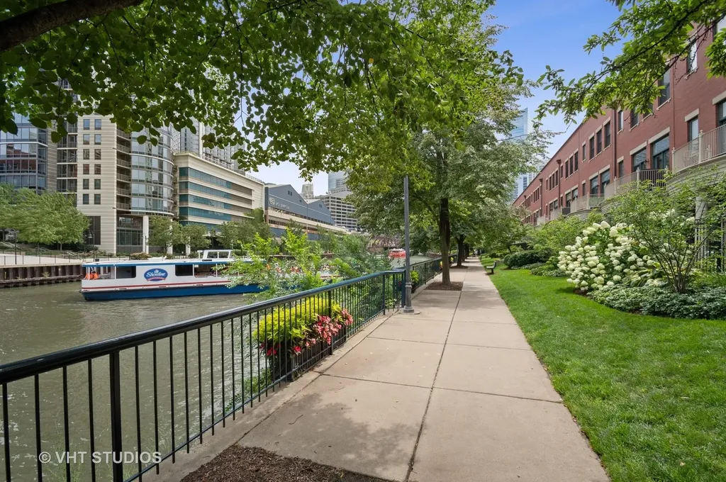 501 North Clinton Street Chicago IL 60654