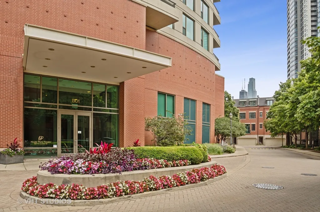 501 North Clinton Street Chicago IL 60654