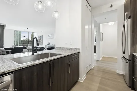 501 North Clinton Street Chicago IL 60654