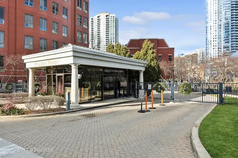 501 North Clinton Street Chicago IL 60654