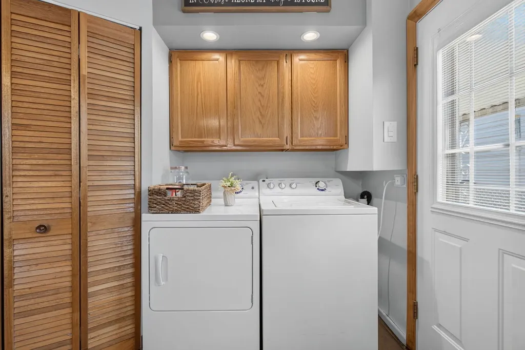 6109 South Neenah Avenue Chicago IL 60638
