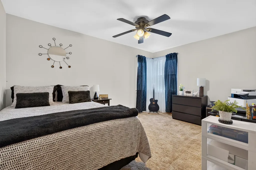 6109 South Neenah Avenue Chicago IL 60638