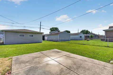 6109 South Neenah Avenue Chicago IL 60638