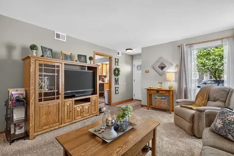 6109 South Neenah Avenue Chicago IL 60638