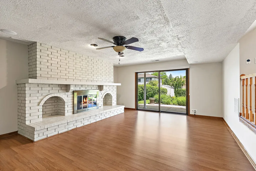 1133 North Thatcher Lane Addison IL 60101