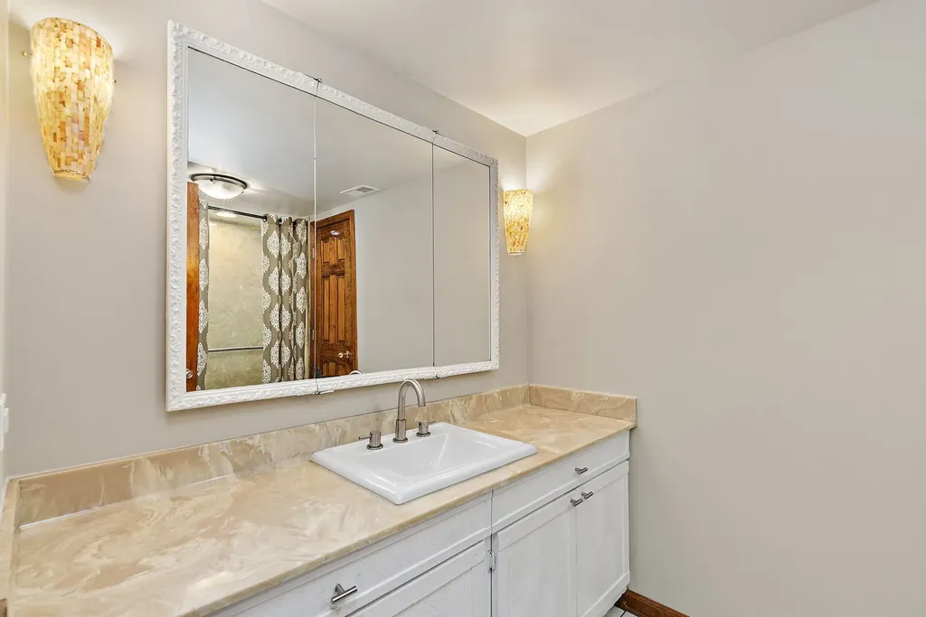 1133 North Thatcher Lane Addison IL 60101