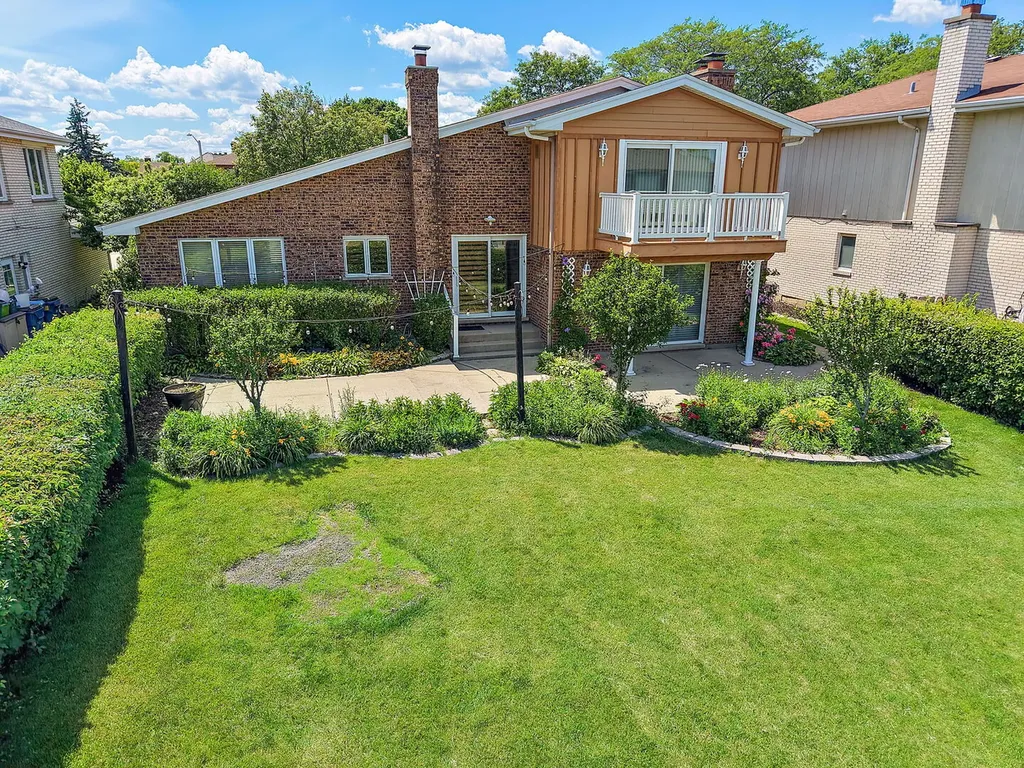 1133 North Thatcher Lane Addison IL 60101