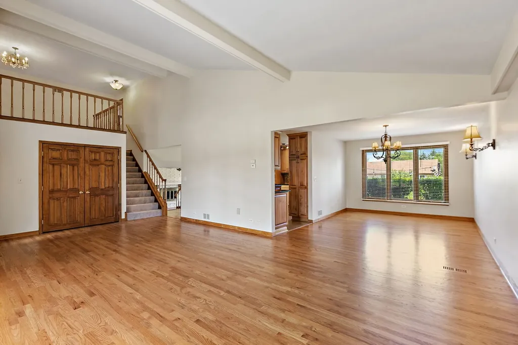 1133 North Thatcher Lane Addison IL 60101