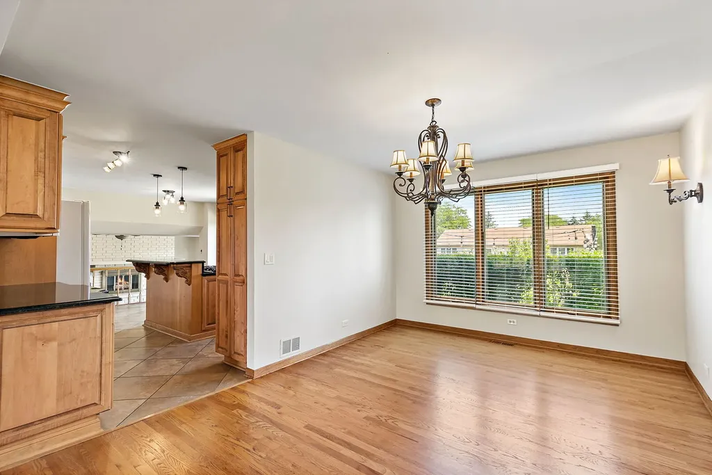 1133 North Thatcher Lane Addison IL 60101