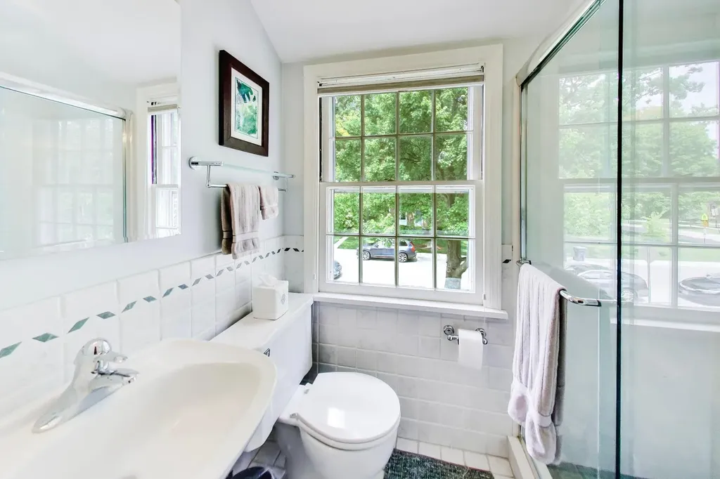 2241 Greenwood Avenue Wilmette IL 60091