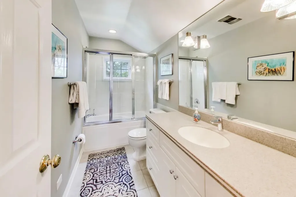 2241 Greenwood Avenue Wilmette IL 60091