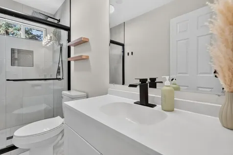 1645 Webster Lane Des Plaines IL 60018