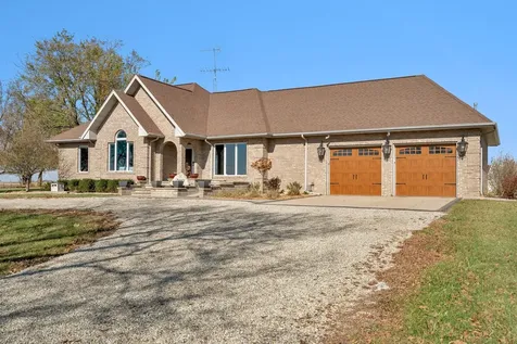 10739 East 3200 North Road Blackstone IL 61313